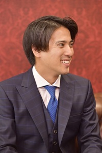 アナウンサー　濱田 隼平さん