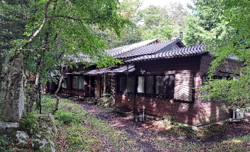 晩晴草堂_外観(正面).jpg (101824)