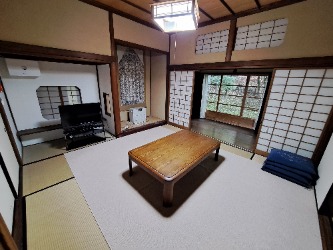 晩晴草堂_居室3.jpg (101821)