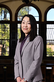 副学長_穐山先生.jpg (87936)