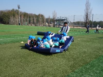 三山木幼稚園とラグビー部2.jpeg     (110163)